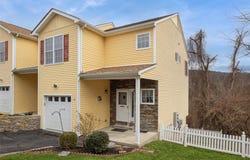 43 Aveonis Court, Fishkill, NY 12524