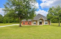 135 Joan Dr, ELLISVILLE, MS 39437
