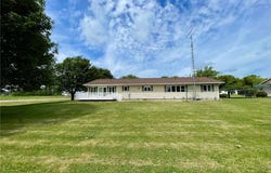 212 Eastern Avenue S, Comfrey, MN 56019