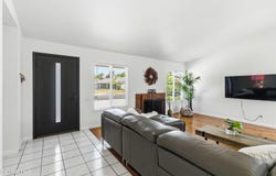 904 Silver Cloud Street, Thousand Oaks, CA 91360