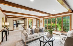 6151 O'Connell St, Hartford, WI 53027
