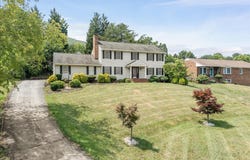 176 McIntosh Rd, Roanoke, VA 24019