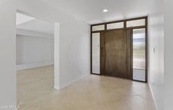 35 E PAPAGO Drive, Tempe, AZ 85288