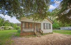 1557 E Gibson Street, Jasper, TX 75951