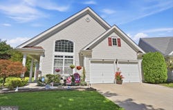 14 JACKSON Drive, EGG HARBOR TOWNSHIP, NJ 08234