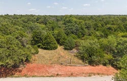 R Road, Edmond, OK 73034