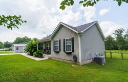 153 Chestnut St, Baxter, TN 38544-4417