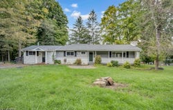 10 Hunters Ln, Byram Twp., NJ 07821-3301