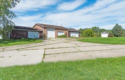 2240 E Hickory Road, Battle Creek, MI 49017