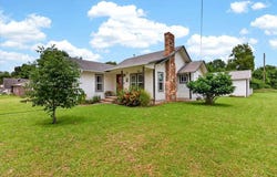 205 6th St, Talihina, OK 74571