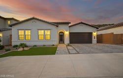 27676 N 74th Lane, Peoria, AZ 85383