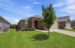 1013 Vernon Drive, Aubrey, TX 76227