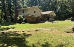 706 Hickory Ln SW, Russellville, AL 35653