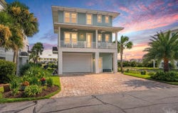 1459 Bermuda Dr, Navarre, FL 32566