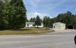 1950 VANDERLIP ROAD, EAST BAY TWP, MI 49686