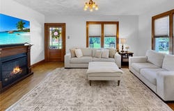 500 W End Avenue, Union, MO 63084