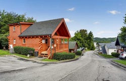 208 Moose Ridge Way, Pigeon Forge, TN 37863