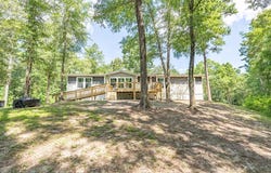 85 Baughman Rd, Carriere, MS 39470
