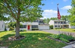 793 HUNTER Drive, PENNSBURG, PA 18073