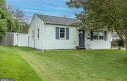 110 OAK Avenue, BELLMAWR, NJ 08031