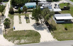 13th St, Steinhatchee, FL 32359