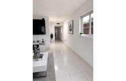 380 W 45th St, Hialeah, FL 33012