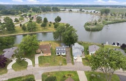 38127 Huron Pointe Dr., Harrison Twp, MI 48045