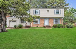 224 DEXTER Street E, Chesapeake, VA 23324