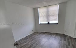 210 Lake Pointe Dr, Oakland Park, FL 33309