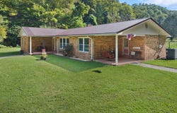 139 Midway Dr, Mayking, KY 41837