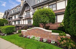 77 Maple Avenue, Rockville Centre, NY 11570