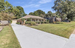 8600 EDNEY RIDGE Dr, Memphis, TN 38016