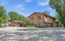 4585 Esquire Lane, Carthage, MO 64836