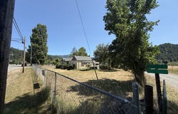 140 POPLAR St, Powers, OR 97466