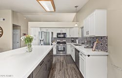9186 W SAINT JOHN Road, Peoria, AZ 85382
