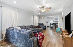 208 Middle St, Mediapolis, IA 52637