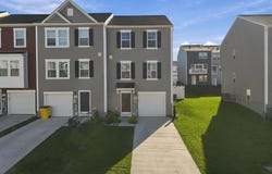 40 CLIFTON MNR, FALLING WATERS, WV 25419