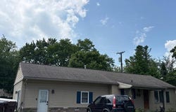 3240 Baycrest Dr, Monroe, MI 48162