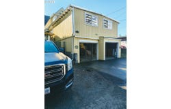 1475 SHERMAN Ave, NorthBend, OR 97459