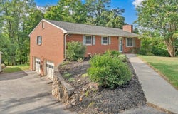 160 Stayman Rd, Roanoke, VA 24019