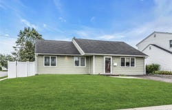 17 Blanche Street, Plainview, NY 11803