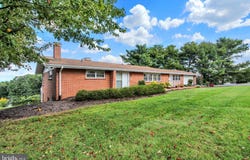 41 HILLCREST Drive, HANOVER, PA 17331