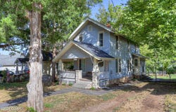 525 E Macon Street, Carthage, MO 64836
