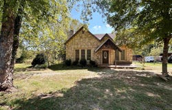 166 River Road, Hardy, AR 72542
