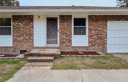 215 Lakeview Drive, Spring Lake, NC 28390