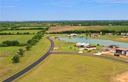 103 Lakeside Cv, Martindale, TX 78655