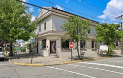 63 Union Blvd, Wallington Boro, NJ 07057-1231