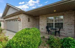 901 Veterans Lane, Crown Point, IN 46307