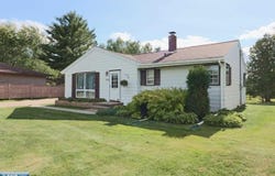 723 Maple Dr, Aurora, MN 55705