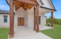 1179 Robertson Road, Whitewright, TX 76273